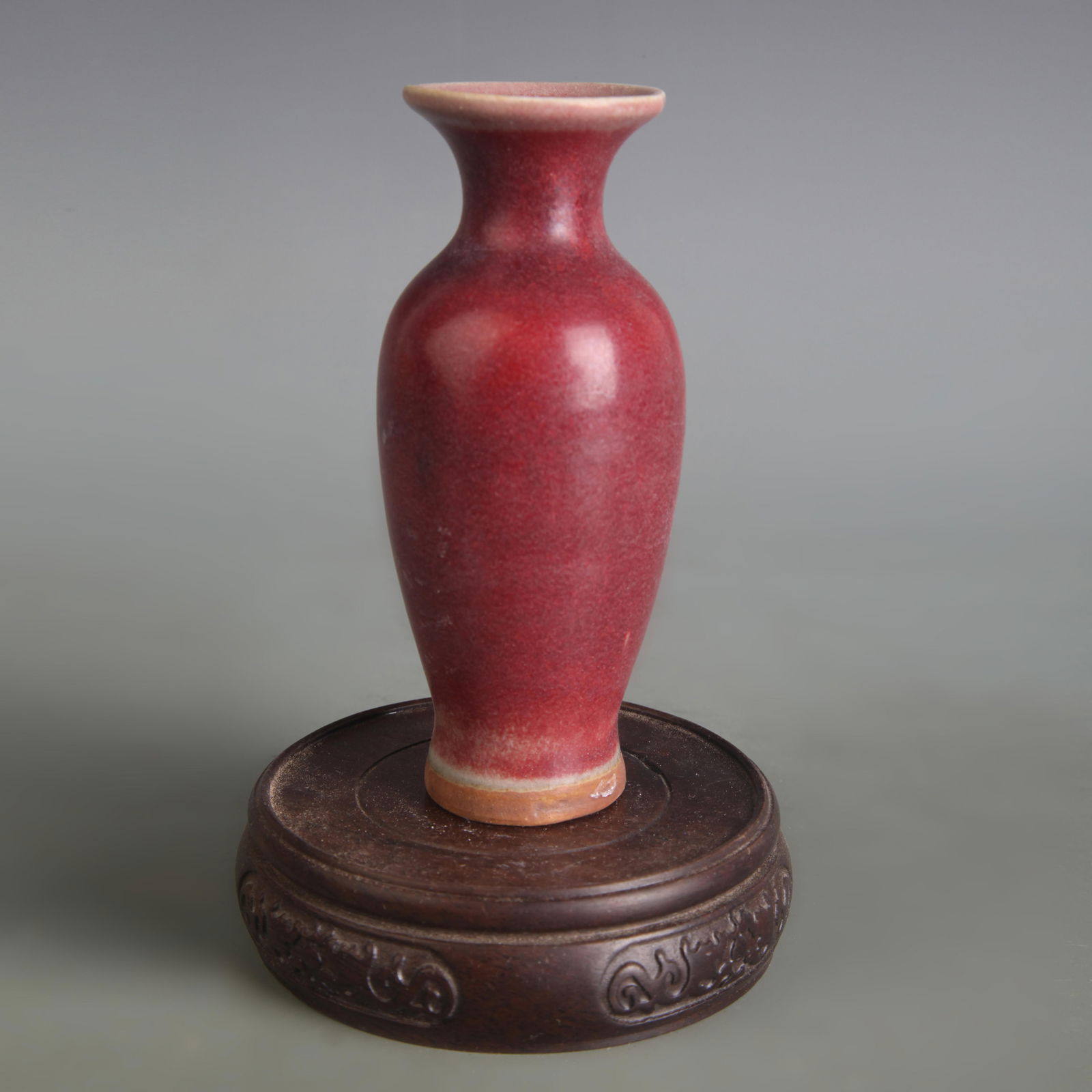 A FINE JUN KILN SMALL PORCELAIN VASE (1 of 5)