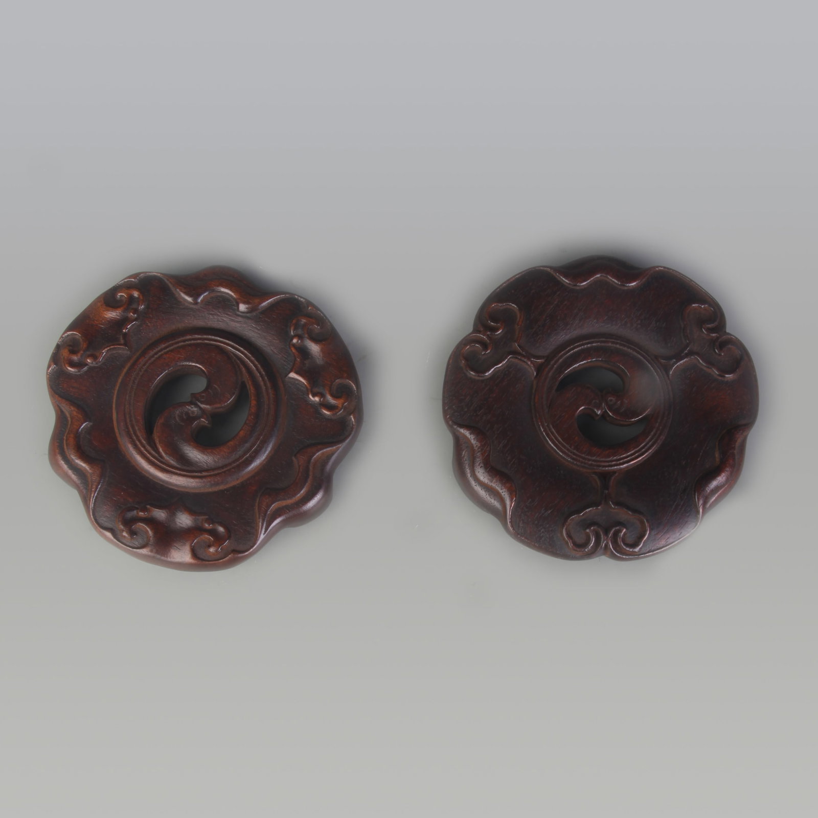 PAIR OF ROSEWOOD BASES: Qing Dynasty; Diameter:5.2 in; High: 1.0 in