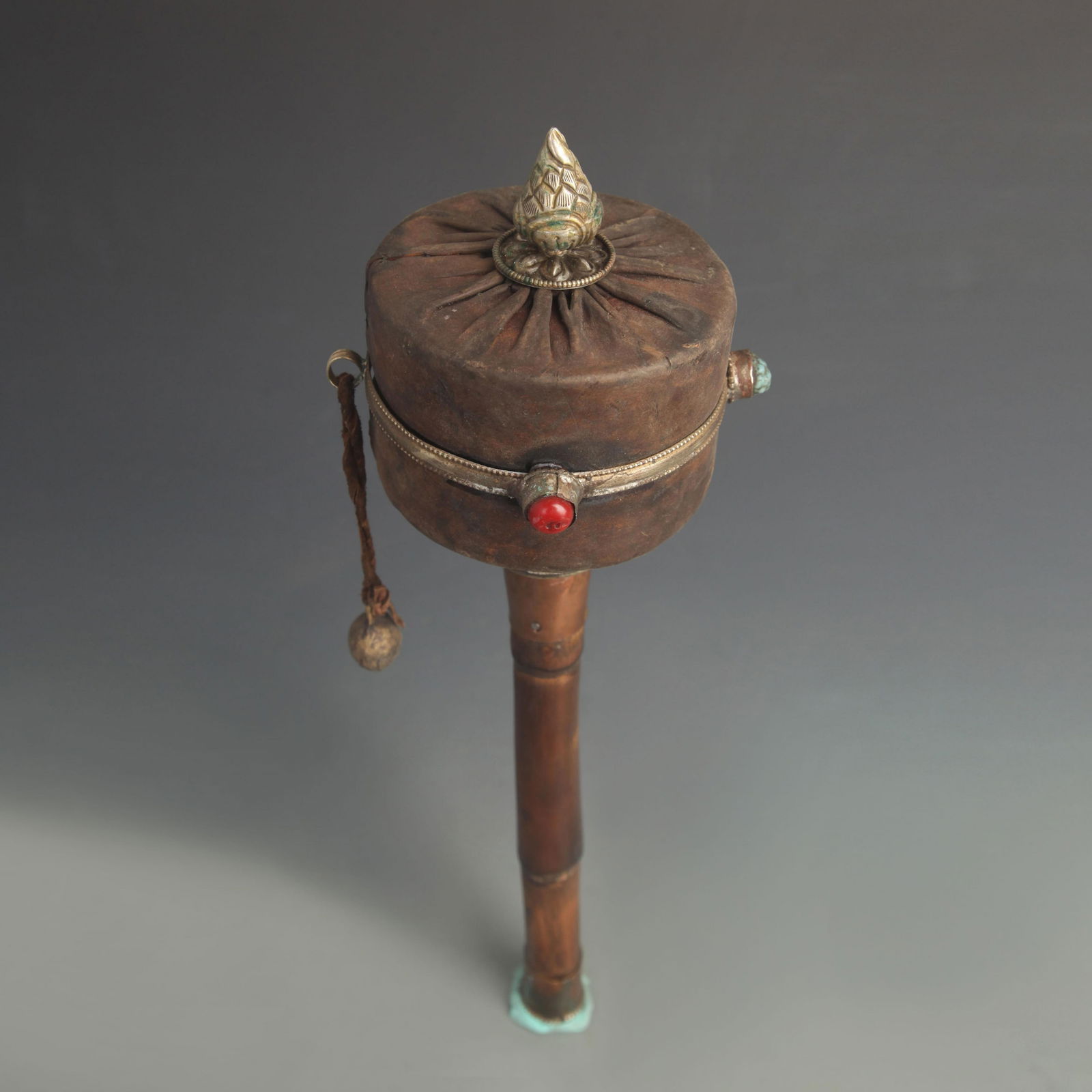 A FINE TIBETAN BUDDHIST PRAYER WHEEL (1 of 5)