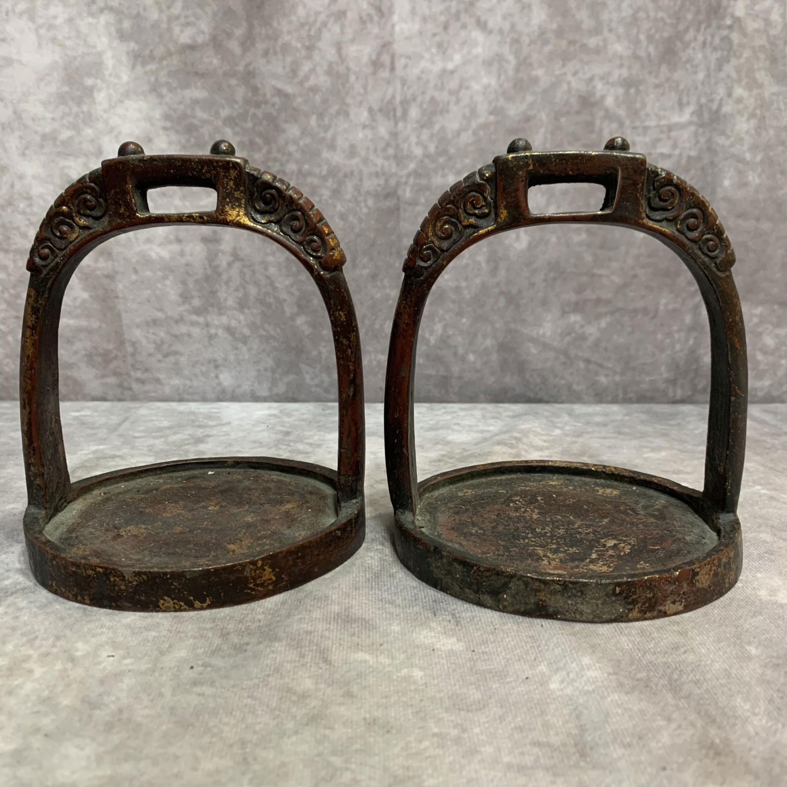 PAIR OF BRONZE STIRRUP (1 of 7)