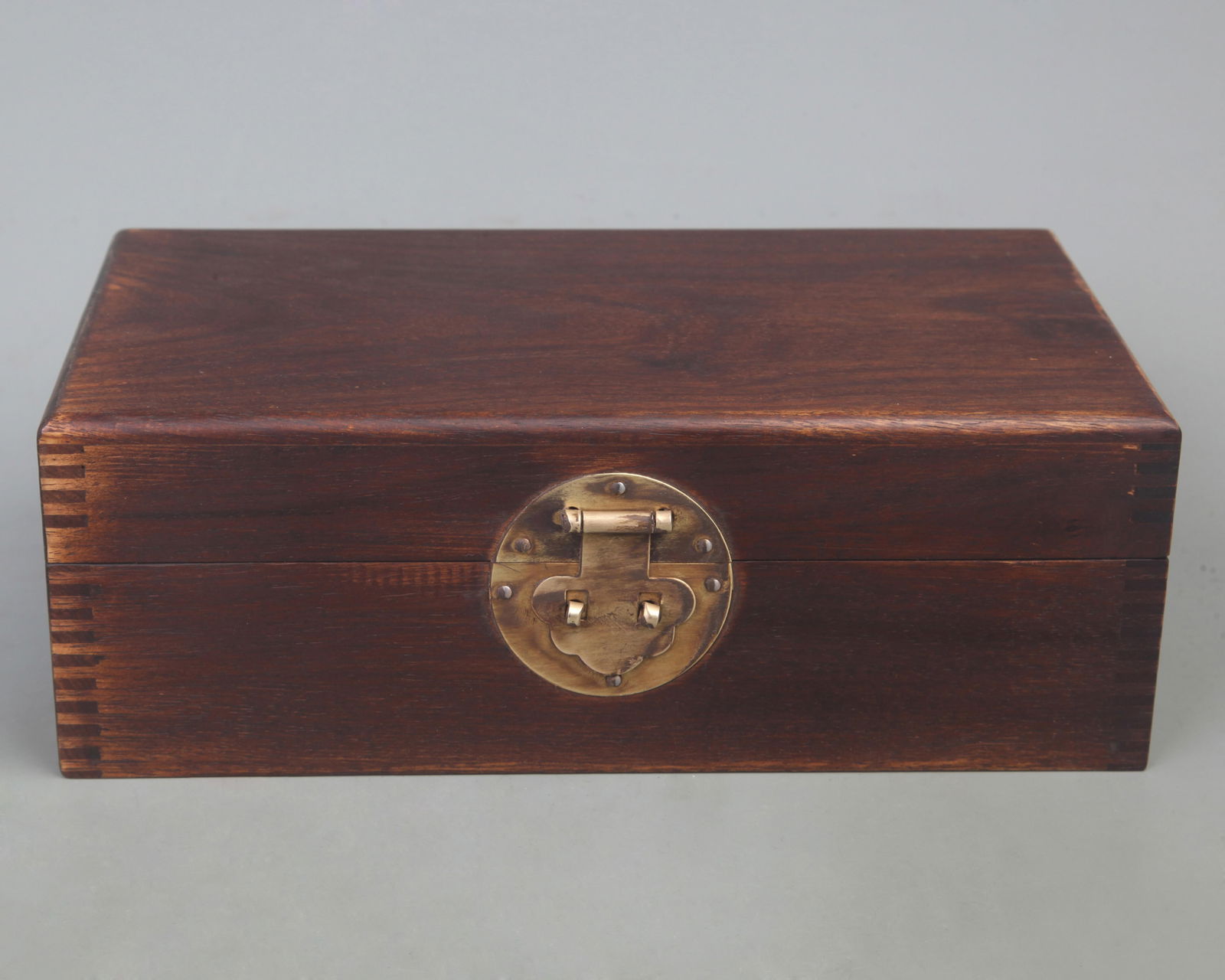 A FINE OLD ROSEWOOD MADE JEWELRY SQUARE BOX (1 of 5)