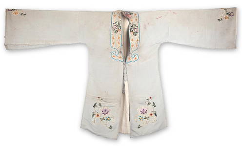 A FINE WHITE COLOR EMBROIDERED ROBE