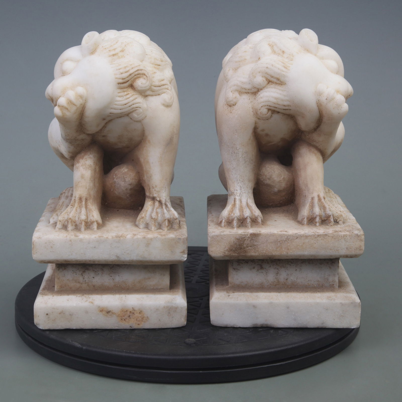 PAIR OF SMALL STONE LION (1 of 4)