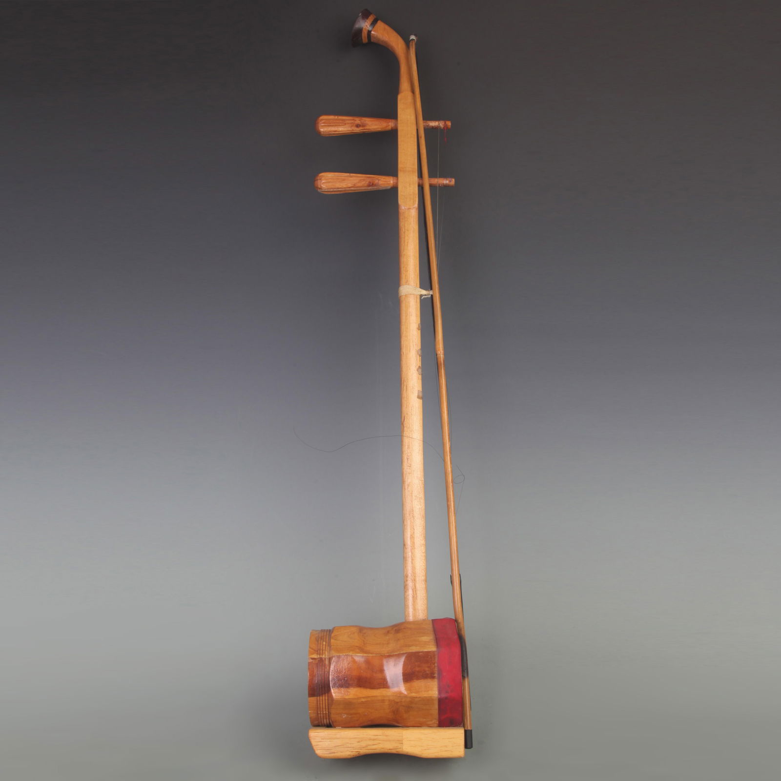 CHINESE ANCIENT MUSICAL INSTRUMENT - ERHU: Modern; High: 33.0inch