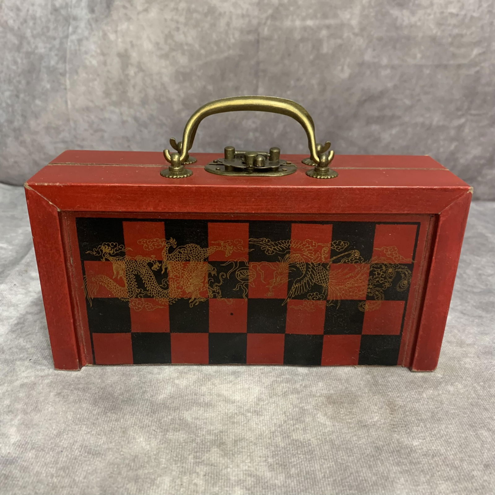 A FOLDING CHINESE CHESS SET (1 of 6)