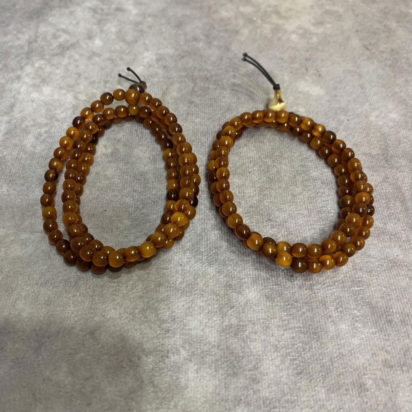 PAIR OF OX HORN MADE NECKLACE (1 of 3)