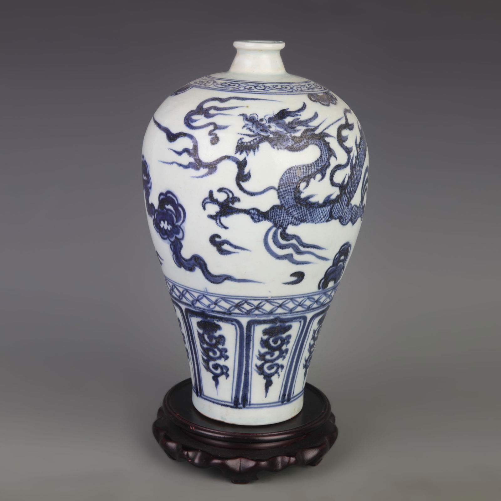 BLUE AND WHITE DRAGON PATTERN PORCELAIN PLUM VASE (1 of 5)