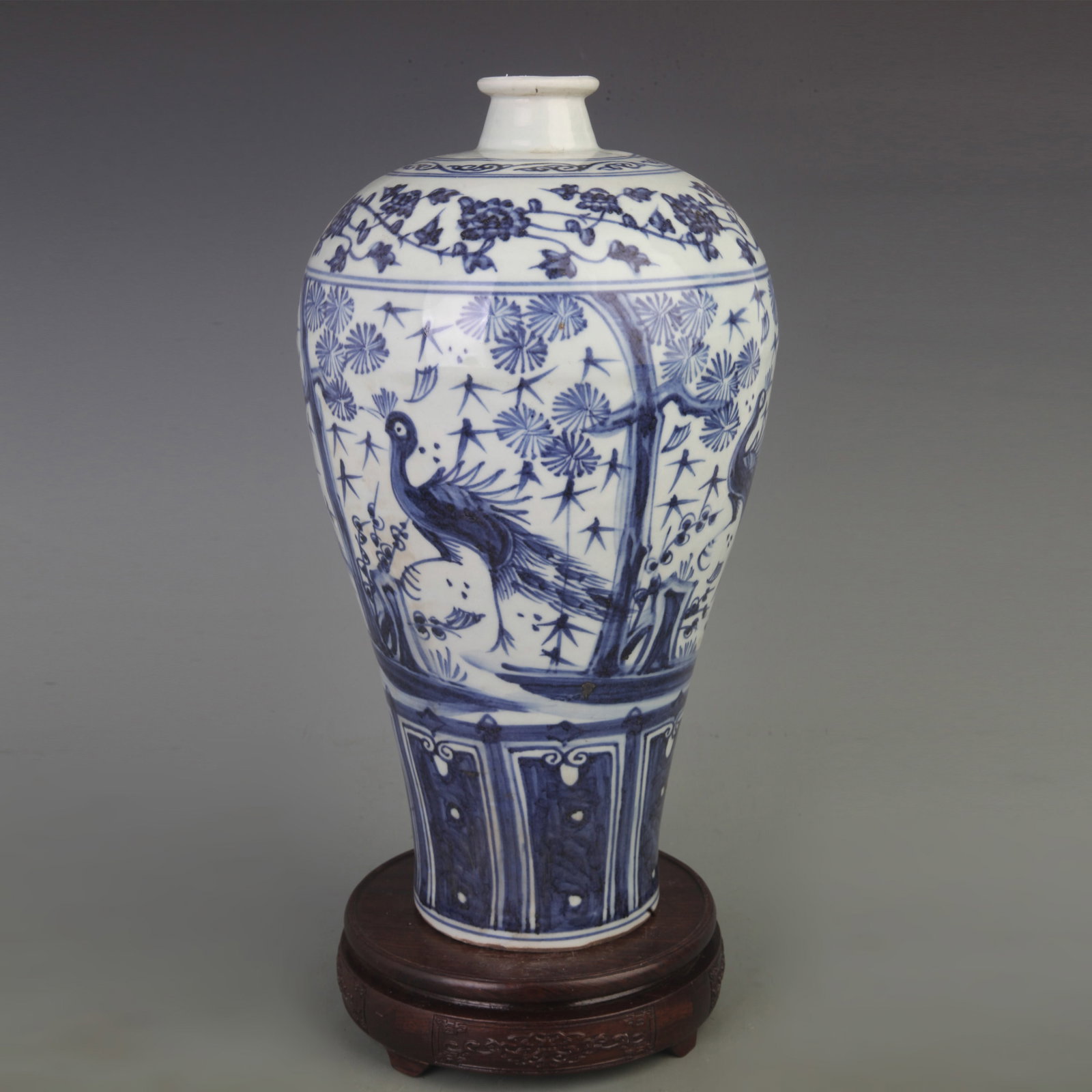 BLUE AND WHITE FLOWER AND BIRD PATTERN MEI STYLE VASE: Ming Dynasty Style, Diameter: 6.8 inch; High: 13.6 inch;