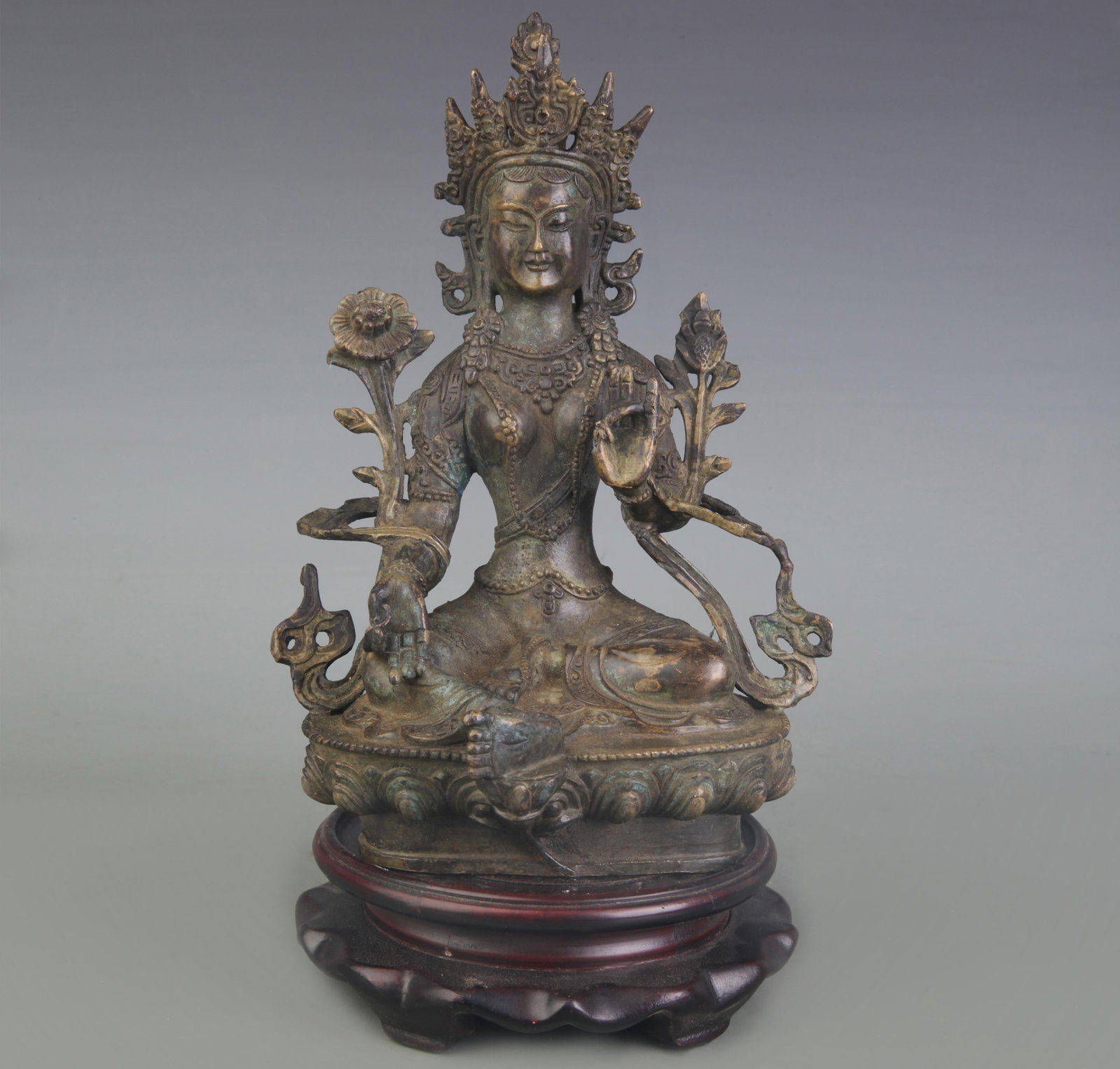 A FINE BRONZE GREEN TARA BUDDHA STATUE: Qing Dynasty; High: 8.2 inch;