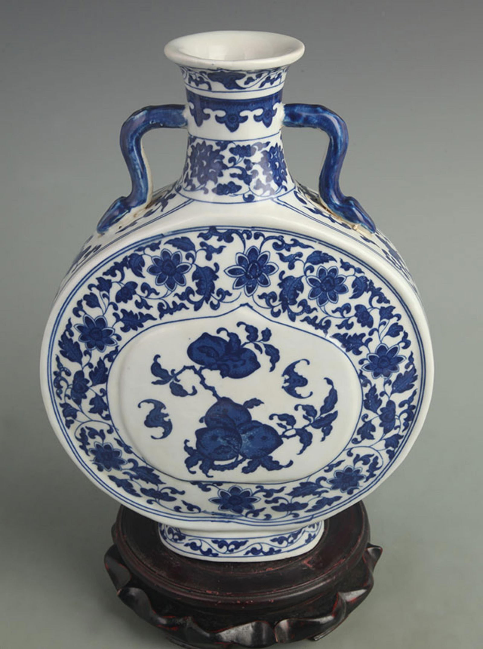 BLUE AND WHITE LONGEVITY PEACH PATTERN PORCELAIN MOON VASE (1 of 5)