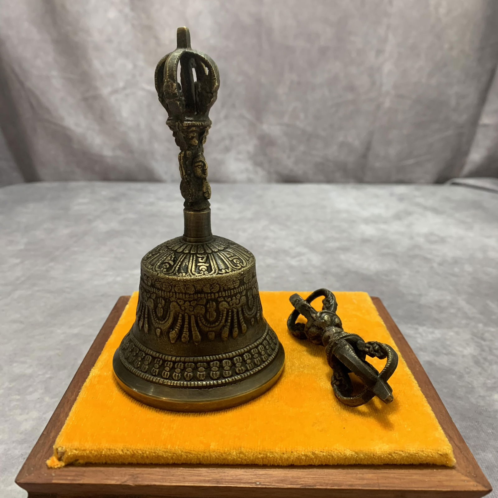 ONE SET OF TIBETAN BUDDHISM INSTRUMENTS BELL AND PHURBA (1 of 6)