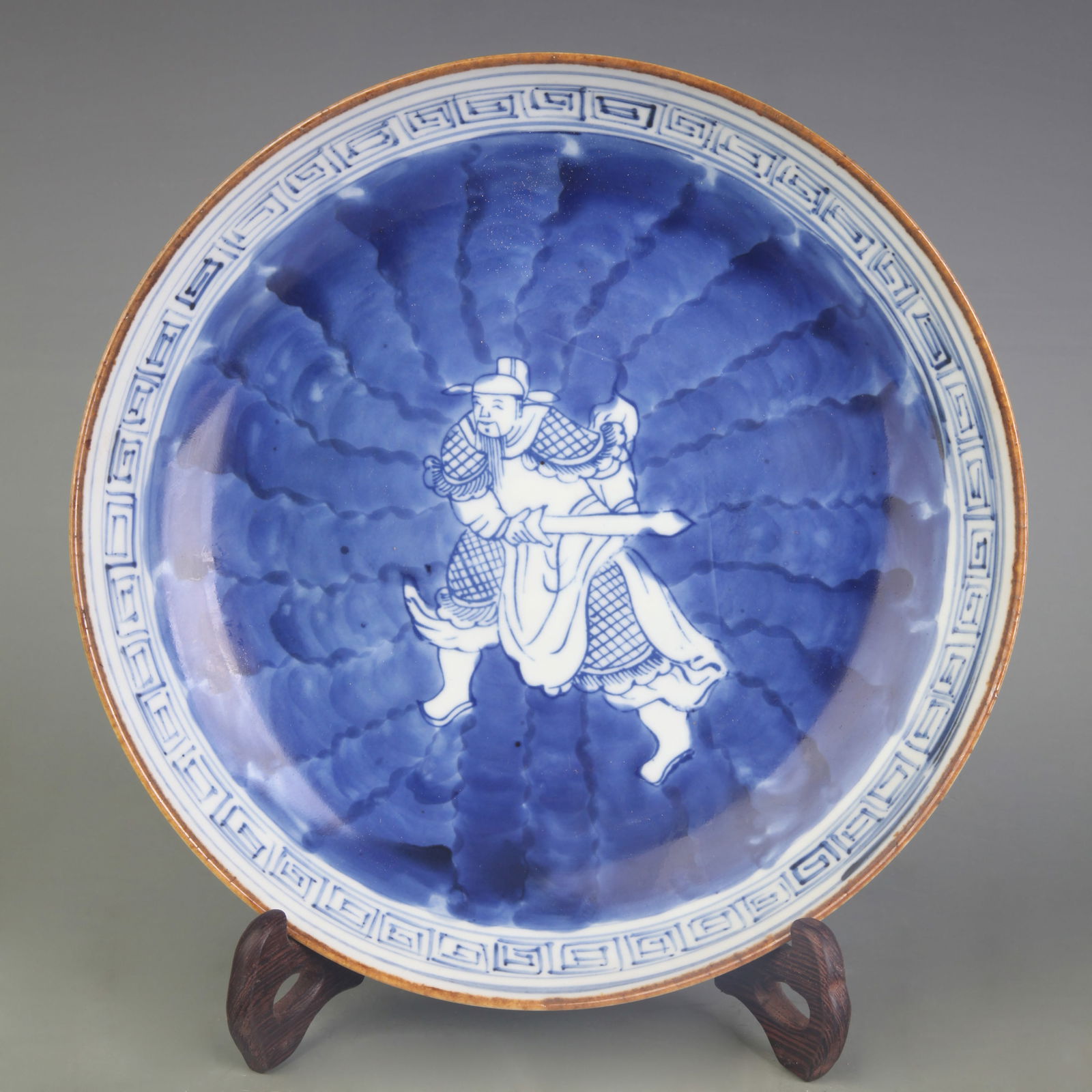 A FINE BLUE AND WHITE FIGURE-PATTERN PORCELAIN PLATE (1 of 5)