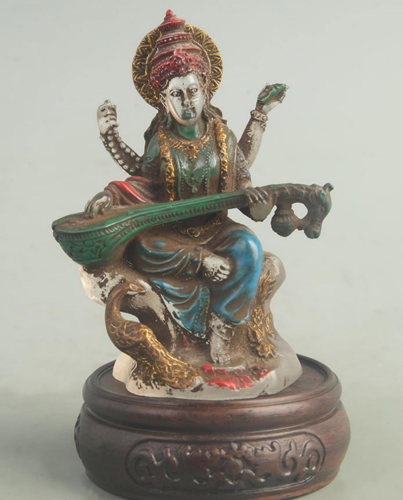 A FINE COLORED GLASS MADE TIBETAN BUDDHISM FIGURE: Qing Dynasty, High: 3.80 inch; Width: 1.80 inch; Long: 2.00 inch;