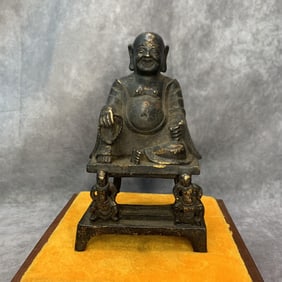 A FINELY MADE BUDDHA STATUE