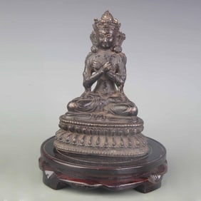 A FINELY MADE BUDDHA STATUE