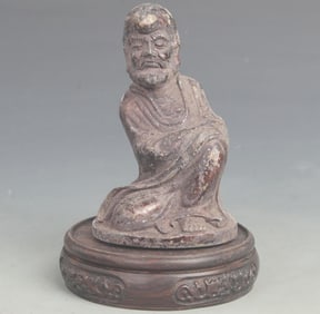 A GILT BRONZE STATUE OF BODHIDHARMA