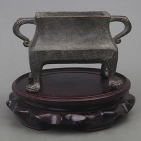 A FINE XUAN DE STYLE ELEPHANT FOOT SQUARE CENSER