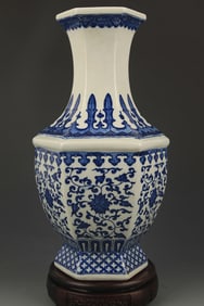 BLUE AND WHITE LOTUS FLOWER PATTERN SIX SIDE VASE