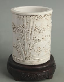 WANG BINGRONG CARVED BAMBOO PATTERN PORCELAIN BRUSH HOLDER