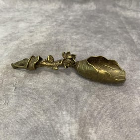 SMALL BRONZE MADE LOTUS LEAF SHAPED SPOON