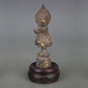 A FINE TIBETAN BUDDHISM STATUE