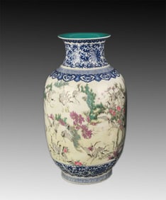 FAMILLE ROSE FLOWER AND BIRD PATTERN PORCELAIN VASE