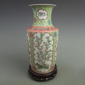 FAMILLE ROSE GREEN GROUND FLOWERS AND BIRDS PATTERN FOUR-SIDED VASE