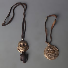 SET OF TIBETAN BUDDHISM VAJRA AND INSTRUMENTS