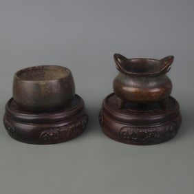 SET OF SMALL BRONZE INCENSE BURNERS