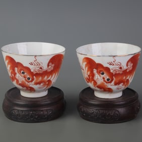 PAIR OF FAMILLE ROSE AUSPICIOUS BEAST DESIGN SMALL PORCELAIN BOWLS