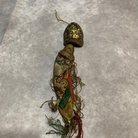 A FINE TIBETAN BUDDHISM BRONZE PENDANT