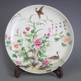 FAMILLE ROSE FLOWER AND BIRD PATTERN PORCELAIN PLATE