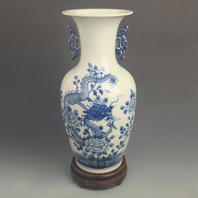 BLUE AND WHITE DRAGON DESIGN DOUBLE EAR PORCELAIN VASE