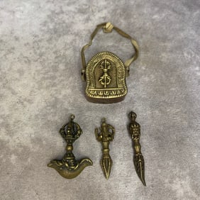 A SET OF TIBETAN BUDDHIST RITUAL OBJECTS