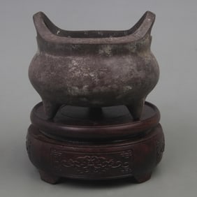 A FINE XUAN DE STYLE THREE FOOT BRONZE CENSER