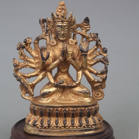 A FINE BRONZE STATUETTE OF THE GODDESS TARA