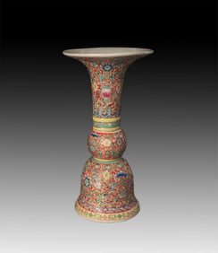 RED GROUND CLOISONNE LOTUS PATTERN PORCELAIN FLOWER VASE