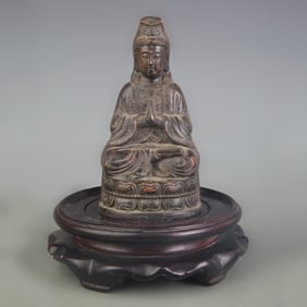 A FINE BRONZE SEATED GUANYIN STATUE