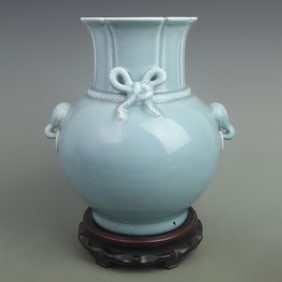 LIGHT BLUE GLAZE BUTTERFLY KNOT ELEPHANT NOSE TWIN EAR PORCELAIN ZUN