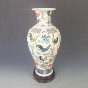 FAMILLE ROSE GOOD FORTUNE PATTERN PORCELAIN DISPLAY VASE