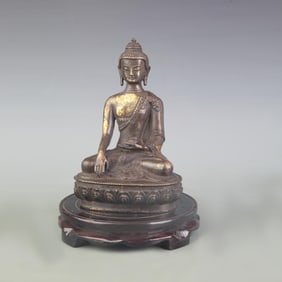 A FINE BRONZE SHAKYAMUNI BUDDHA STATUE