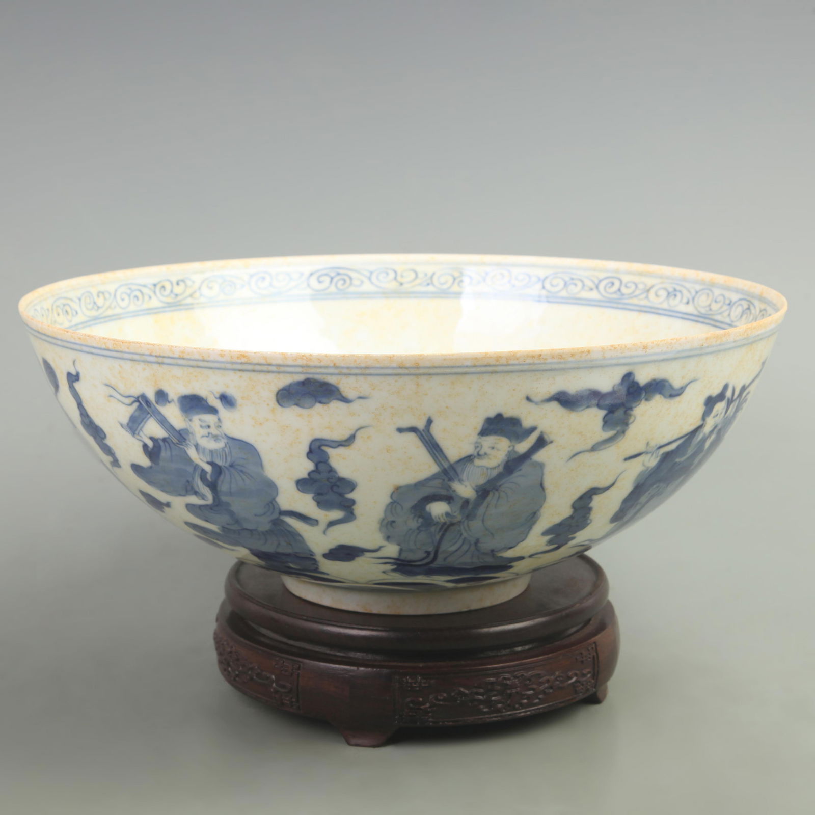 A LARGE CHARACTER PATTERN BLUE AND WHITE PORCELAIN BOWL (1 of 5)