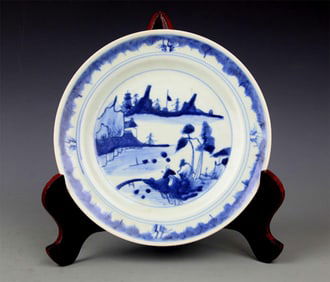 BLUE AND WHITE LANDSCAPE AND FIGURE PORCELAIN PLATE