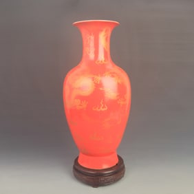 FAMILLE ROSE RED GROUND DRAGON PATTERN PORCELAIN VASE