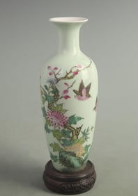 FAMILLE ROSE BEAN-GREEN GLAZED VASE WITH FLORAL AND BIRD PATTERNS