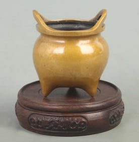 THREE LEGGED BRONZE CENSER WITH BRIDGE SHAPED HANDLES