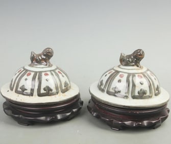 BLUE AND WHITE RED FLOWER GENERAL JAR LID (2 PIECES)