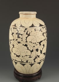 CIZHOU KILN CARVED PEONY PATTERN PORCELAIN BOTTLE