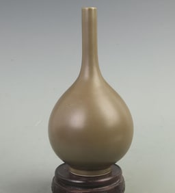 TEA LEAF COLORED GLAZED GALL BLADDER SHAPED PORCELAIN BOTTLE