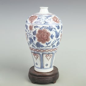 BLUE AND WHITE VASE WITH UNDERGLAZE RED MEI STYLE PORCELAIN BOTTLE